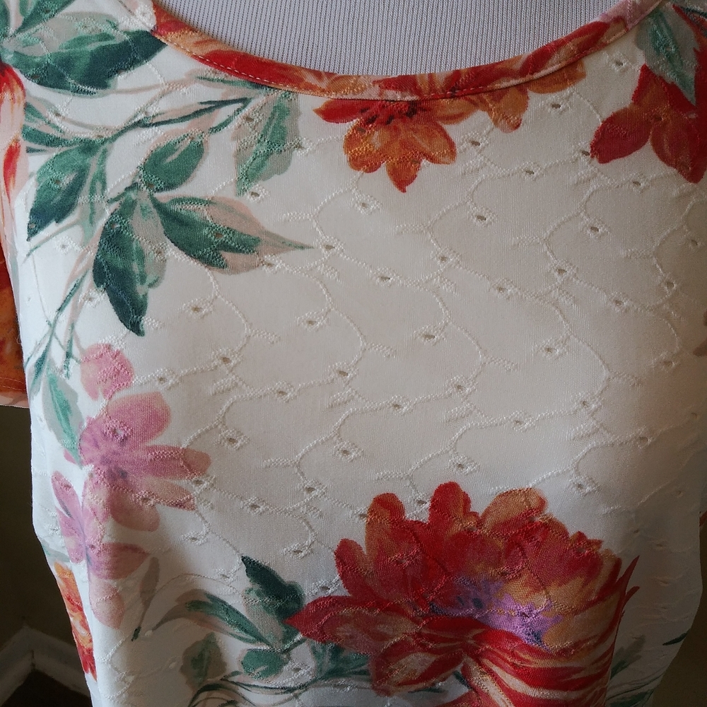 Cato White Floral Eyelet Knotted Blouse with Flutter Sleeves - Picture 2 of 7